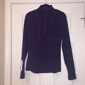 Athletic long sleeve pullover